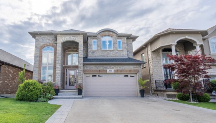 489 Glover Road, Stoney Creek, L8E 5E6